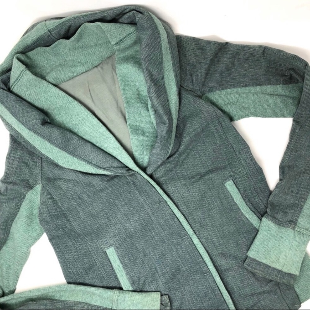 *very rare* Lululemon shawl sage green cardigan